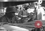 Image Soldats afro-américains soudeur Anzio Italie, 1944, de la seconde 21 séquences d'archives historiques vidéo 65675065101