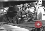 Image Soldats afro-américains soudeur Anzio Italie, 1944, de la seconde 27 séquences d'archives historiques vidéo 65675065101