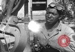 Image Soldats afro-américains soudeur Anzio Italie, 1944, de la seconde 50 séquences d'archives historiques vidéo 65675065101
