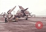 Image USS Ticonderoga du golfe du Tonkin Vietnam, 1964, de la seconde 1 séquences d'archives historiques vidéo 65675065139