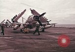 Image USS Ticonderoga du golfe du Tonkin Vietnam, 1964, de la seconde 15 séquences d'archives historiques vidéo 65675065139