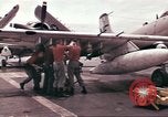 Image USS Ticonderoga du golfe du Tonkin Vietnam, 1964, de la seconde 35 séquences d'archives historiques vidéo 65675065139