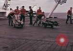 Image USS Ticonderoga du golfe du Tonkin Vietnam, 1964, de la seconde 50 séquences d'archives historiques vidéo 65675065139
