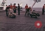 Image USS Ticonderoga du golfe du Tonkin Vietnam, 1964, de la seconde 51 séquences d'archives historiques vidéo 65675065139