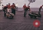Image USS Ticonderoga du golfe du Tonkin Vietnam, 1964, de la seconde 52 séquences d'archives historiques vidéo 65675065139