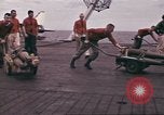 Image USS Ticonderoga du golfe du Tonkin Vietnam, 1964, de la seconde 53 séquences d'archives historiques vidéo 65675065139