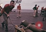 Image USS Ticonderoga du golfe du Tonkin Vietnam, 1964, de la seconde 56 séquences d'archives historiques vidéo 65675065139