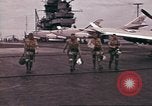 Image USS Ticonderoga du golfe du Tonkin Vietnam, 1964, de la seconde 59 séquences d'archives historiques vidéo 65675065139
