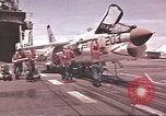 Image USS Ticonderoga du golfe du Tonkin Vietnam, 1964, de la seconde 4 séquences d'archives historiques vidéo 65675065159