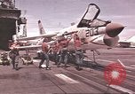 Image USS Ticonderoga du golfe du Tonkin Vietnam, 1964, de la seconde 6 séquences d'archives historiques vidéo 65675065159