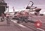 Image USS Ticonderoga du golfe du Tonkin Vietnam, 1964, de la seconde 7 séquences d'archives historiques vidéo 65675065159