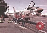 Image USS Ticonderoga du golfe du Tonkin Vietnam, 1964, de la seconde 11 séquences d'archives historiques vidéo 65675065159