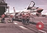 Image USS Ticonderoga du golfe du Tonkin Vietnam, 1964, de la seconde 13 séquences d'archives historiques vidéo 65675065159