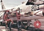 Image USS Ticonderoga du golfe du Tonkin Vietnam, 1964, de la seconde 29 séquences d'archives historiques vidéo 65675065159