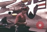 Image USS Ticonderoga du golfe du Tonkin Vietnam, 1964, de la seconde 60 séquences d'archives historiques vidéo 65675065159