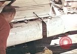 Image USS Ticonderoga (CVA-14) pendant la guerre de Vietnam du golfe du Tonkin, 1964, de la seconde 47 séquences d'archives historiques vidéo 65675065160