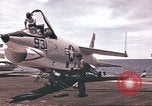 Image USS Ticonderoga du golfe du Tonkin Vietnam, 1964, de la seconde 7 séquences d'archives historiques vidéo 65675065161