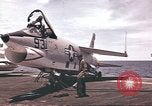 Image USS Ticonderoga du golfe du Tonkin Vietnam, 1964, de la seconde 12 séquences d'archives historiques vidéo 65675065161