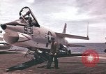 Image USS Ticonderoga du golfe du Tonkin Vietnam, 1964, de la seconde 13 séquences d'archives historiques vidéo 65675065161