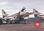 Image USS Ticonderoga du golfe du Tonkin Vietnam, 1964, de la seconde 49 séquences d'archives historiques vidéo 65675065161