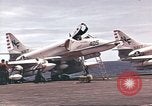 Image USS Ticonderoga du golfe du Tonkin Vietnam, 1964, de la seconde 50 séquences d'archives historiques vidéo 65675065161