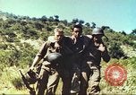 Standbild Verwundete im Koreakrieg Korea, 1950, aus Sekunde 27 historischem Filmmaterial Videoclip 65675065187
