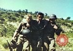 Standbild Verwundete im Koreakrieg Korea, 1950, aus Sekunde 28 historischem Filmmaterial Videoclip 65675065187