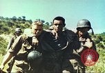 Standbild Verwundete im Koreakrieg Korea, 1950, aus Sekunde 30 historischem Filmmaterial Videoclip 65675065187