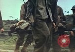 Standbild Verwundete im Koreakrieg Korea, 1950, aus Sekunde 53 historischem Filmmaterial Videoclip 65675065187