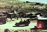 Standbild Verwundetentransport aus dem Koreakrieg Korea, 1950, aus Sekunde 4 historischem Filmmaterial Videoclip 65675065188