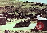 Standbild Verwundetentransport aus dem Koreakrieg Korea, 1950, aus Sekunde 5 historischem Filmmaterial Videoclip 65675065188