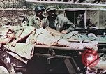 Standbild Verwundetentransport aus dem Koreakrieg Korea, 1950, aus Sekunde 11 historischem Filmmaterial Videoclip 65675065188