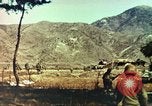 Standbild 1 Marineinfanterie kämpft gegen den Chosin-Stausee Korea, 1950, aus Sekunde 6 historischem Filmmaterial Videoclip 65675065192