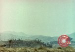Standbild 1 Marineinfanterie kämpft gegen den Chosin-Stausee Korea, 1950, aus Sekunde 37 historischem Filmmaterial Videoclip 65675065192