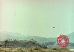 Standbild 1 Marineinfanterie kämpft gegen den Chosin-Stausee Korea, 1950, aus Sekunde 38 historischem Filmmaterial Videoclip 65675065192