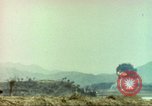 Standbild 1 Marineinfanterie kämpft gegen den Chosin-Stausee Korea, 1950, aus Sekunde 39 historischem Filmmaterial Videoclip 65675065192
