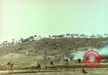 Standbild 1 Marineinfanterie kämpft gegen den Chosin-Stausee Korea, 1950, aus Sekunde 45 historischem Filmmaterial Videoclip 65675065192
