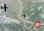 Image Retrait du réservoir de Chosin pendant la guerre de Corée Corée, 1951, de la seconde 24 séquences d'archives historiques vidéo 65675065198