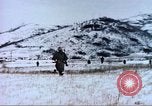 Image Retrait du réservoir de Chosin pendant la guerre de Corée Corée, 1951, de la seconde 45 séquences d'archives historiques vidéo 65675065198