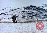 Image Retrait du réservoir de Chosin pendant la guerre de Corée Corée, 1951, de la seconde 46 séquences d'archives historiques vidéo 65675065198