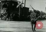 Standbild Streik gebunden Fabriken Chicago Illinois USA, 1921, aus Sekunde 4 historischem Filmmaterial Videoclip 65675065206