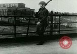 Standbild Streik gebunden Fabriken Chicago Illinois USA, 1921, aus Sekunde 9 historischem Filmmaterial Videoclip 65675065206