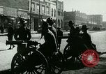 Standbild Streik gebunden Fabriken Chicago Illinois USA, 1921, aus Sekunde 25 historischem Filmmaterial Videoclip 65675065206
