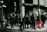 Standbild Streik gebunden Fabriken Chicago Illinois USA, 1921, aus Sekunde 31 historischem Filmmaterial Videoclip 65675065206