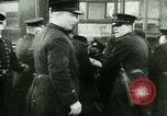 Standbild Palmer Raids New York City USA, 1919, aus Sekunde 24 historischem Filmmaterial Videoclip 65675065207