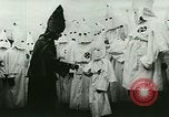 Immagine di Cerimonia KU Klux Klan a Stone Mountain Stone Mountain Georgia USA, 1923, secondo 15 filmato di repertorio 65675065208