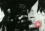 Immagine di Cerimonia KU Klux Klan a Stone Mountain Stone Mountain Georgia USA, 1923, secondo 44 filmato di repertorio 65675065208