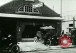 Image Automobiles banalise United States USA, 1923, de la seconde 21 séquences d'archives historiques vidéo 65675065213