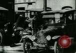 Image Automobiles banalise United States USA, 1923, de la seconde 26 séquences d'archives historiques vidéo 65675065213