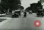 Immagine di Breve ritratto della vita nella piccola città United States USA, 1924, secondo 4 filmato di repertorio 65675065214